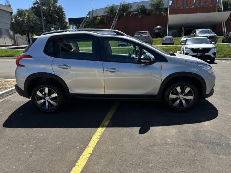 PEUGEOT 2008 1.6 16V 4P FLEX GRIFFE SKYWALKER THP TURBO AUTOMÁTICO, Foto 10
