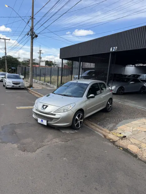 PEUGEOT 207 Hatch 1.4 XR FLEX, Foto 1