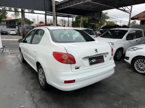 PEUGEOT 207 Sedan 1.4 4P PASSION XR FLEX, Foto 4