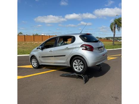 PEUGEOT 208 1.0 12V 4P FIREFLY FLEX ACTIVE, Foto 6