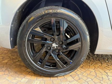 PEUGEOT 208 1.0 4P FLEX FIREFLY STYLE, Foto 10