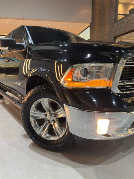 RAM 1500 5.7 V8 CLASSIC LARAMIE CABINE DUPLA 4X4 AUTOMTICO, Foto 3