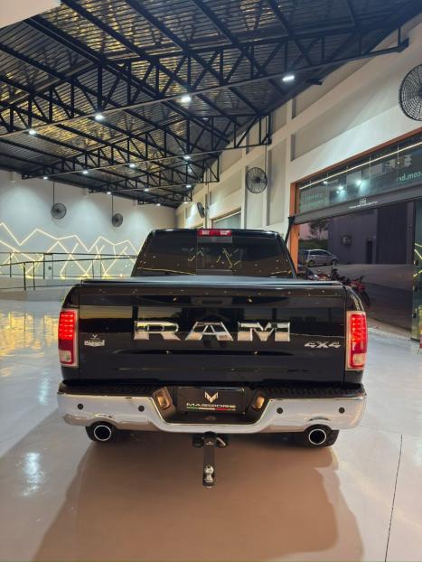 RAM 1500 5.7 V8 CLASSIC LARAMIE CABINE DUPLA 4X4 AUTOMTICO, Foto 10