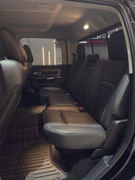 RAM 1500 5.7 V8 CLASSIC LARAMIE CABINE DUPLA 4X4 AUTOMTICO, Foto 17