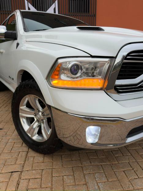 RAM 1500 5.7 V8 CLASSIC LARAMIE CABINE DUPLA 4X4 AUTOM�TICO, Foto 4