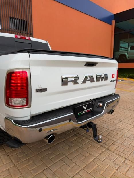 RAM 1500 5.7 V8 CLASSIC LARAMIE CABINE DUPLA 4X4 AUTOM�TICO, Foto 13