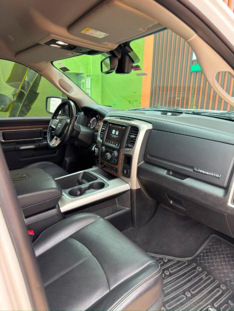 RAM 1500 5.7 V8 CLASSIC LARAMIE CABINE DUPLA 4X4 AUTOM�TICO, Foto 16