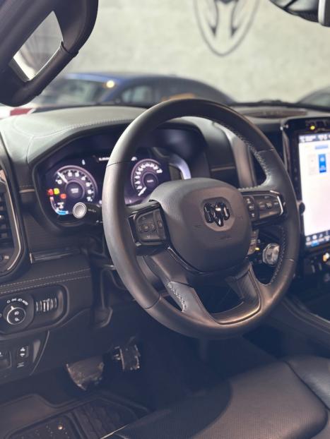 RAM 1500 5.7 V8 LIIMITED CABINE DUPLA 4X4 AUTOMTICO, Foto 8