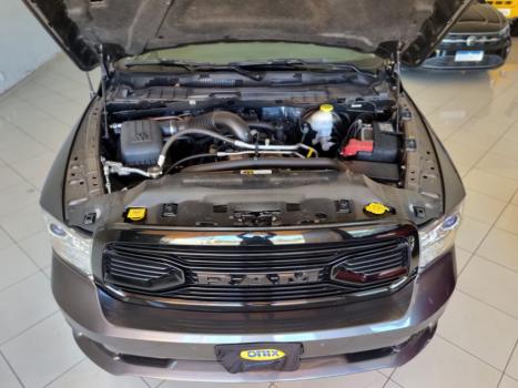 RAM 1500 5.7 V8 LIMITED NIGHT EDITION CABINE DUPLA 4X4 AUTOM�TICO, Foto 15