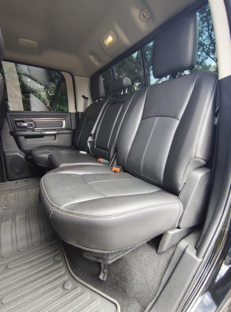 RAM 1500 5.7 V8 LIMITED NIGHT EDITION CABINE DUPLA 4X4 AUTOM�TICO, Foto 11