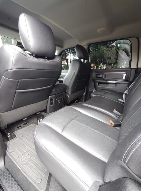 RAM 1500 5.7 V8 LIMITED NIGHT EDITION CABINE DUPLA 4X4 AUTOM�TICO, Foto 12