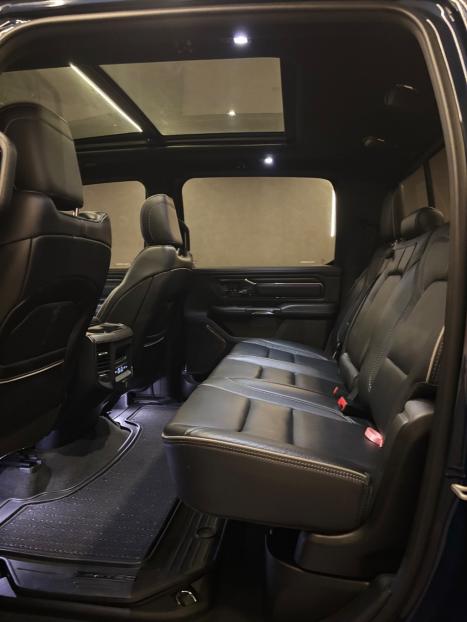 RAM 1500 5.7 V8 LIMITED NIGHT EDITION CABINE DUPLA 4X4 AUTOM�TICO, Foto 7