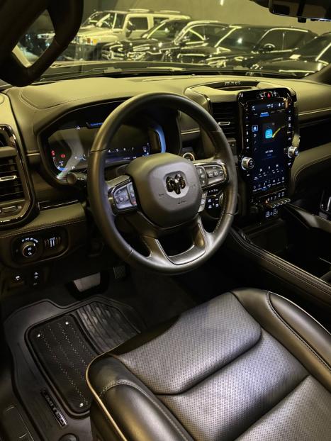 RAM 1500 5.7 V8 LIMITED NIGHT EDITION CABINE DUPLA 4X4 AUTOM�TICO, Foto 8