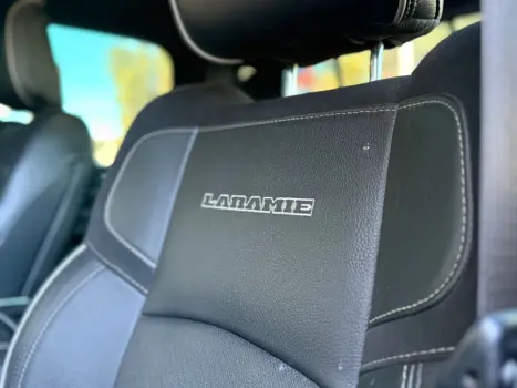RAM 2500 6.7 I6 24V SLT CABINE DUPLA TURBO DIESEL LARAMIE 4X4 AUTOMTICO, Foto 11