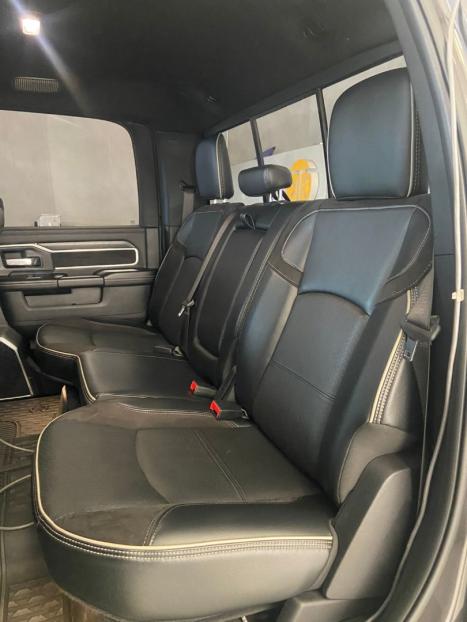 RAM 2500 6.7 I6 24V SLT CABINE DUPLA TURBO DIESEL NIGHT EDITION 4X4 AUTOM�TICO, Foto 8