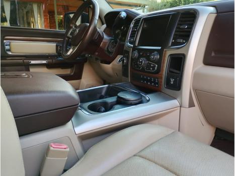 RAM 2500 6.7 I6 24V SLT CABINE DUPLA TURBO DIESEL LARAMIE 4X4 AUTOM�TICO, Foto 7