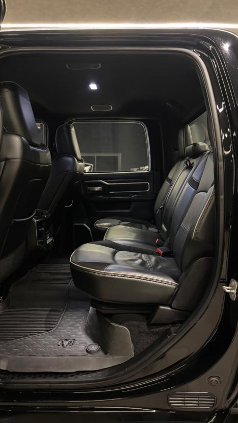 RAM 2500 6.7 I6 24V SLT CABINE DUPLA TURBO DIESEL NIGHT EDITION 4X4 AUTOM�TICO, Foto 8