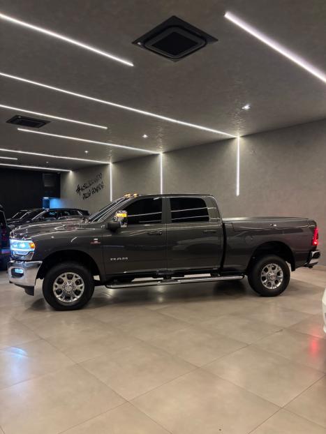 RAM 2500 6.7 I6 24V SLT CABINE DUPLA TURBO DIESEL LARAMIE 4X4 AUTOM�TICO, Foto 3