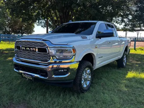 RAM 2500 6.7 I6 24V SLT CABINE DUPLA TURBO DIESEL LARAMIE 4X4 AUTOM�TICO, Foto 2