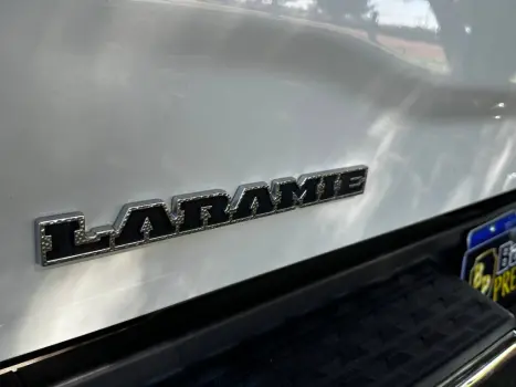 RAM 2500 6.7 I6 24V SLT CABINE DUPLA TURBO DIESEL LARAMIE 4X4 AUTOM�TICO, Foto 11
