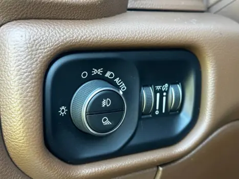 RAM 2500 6.7 I6 24V SLT CABINE DUPLA TURBO DIESEL LARAMIE 4X4 AUTOM�TICO, Foto 16