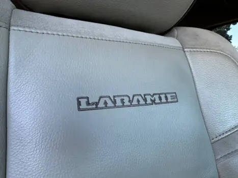 RAM 2500 6.7 I6 24V SLT CABINE DUPLA TURBO DIESEL LARAMIE 4X4 AUTOM�TICO, Foto 30