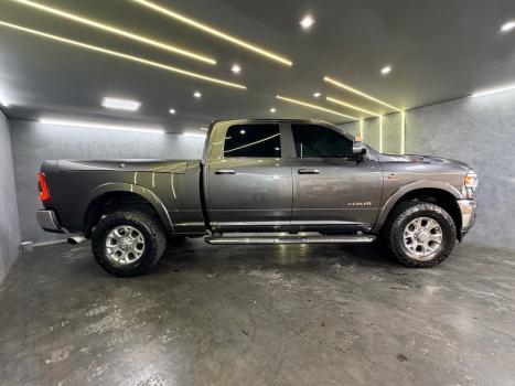 RAM 2500 6.7 I6 24V SLT CABINE DUPLA TURBO DIESEL LARAMIE 4X4 AUTOM�TICO, Foto 3