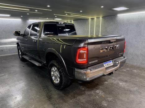 RAM 2500 6.7 I6 24V SLT CABINE DUPLA TURBO DIESEL LARAMIE 4X4 AUTOM�TICO, Foto 6