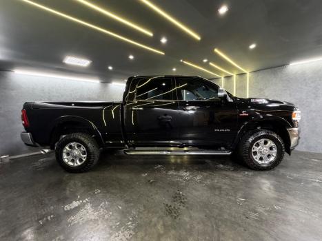 RAM 2500 6.7 I6 24V SLT CABINE DUPLA TURBO DIESEL LARAMIE 4X4 AUTOMÁTICO, Foto 3