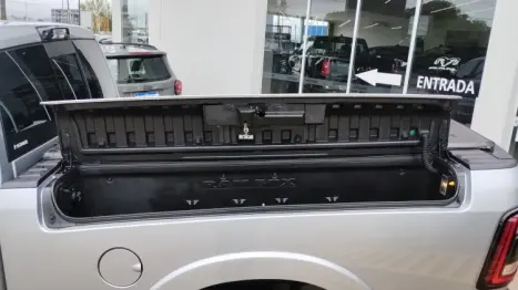 RAM 3500 6.7 I6 LARAMIE NIGHT EDITION CABINE DUPLA 4X4 TURBO DIESEL AUTOMTICO, Foto 9