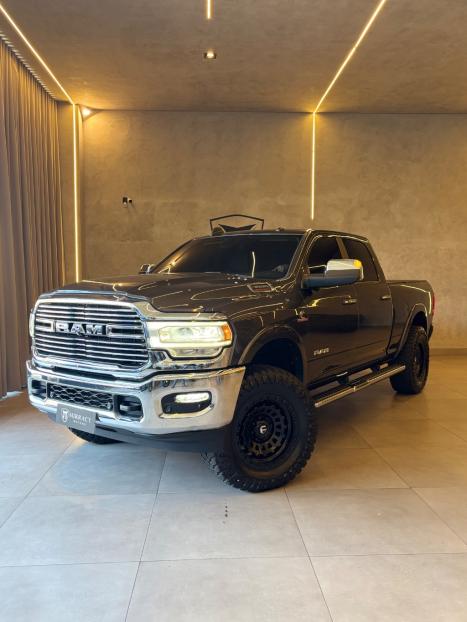 RAM 3500 6.7 I6 LARAMIE CABINE DUPLA TURBO DIESEL AUTOM�TICO, Foto 1