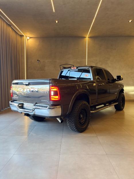 RAM 3500 6.7 I6 LARAMIE CABINE DUPLA TURBO DIESEL AUTOM�TICO, Foto 4