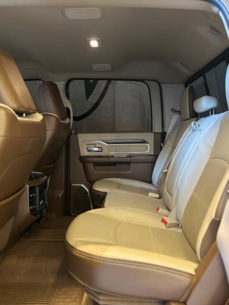 RAM 3500 6.7 I6 LARAMIE CABINE DUPLA TURBO DIESEL AUTOM�TICO, Foto 9