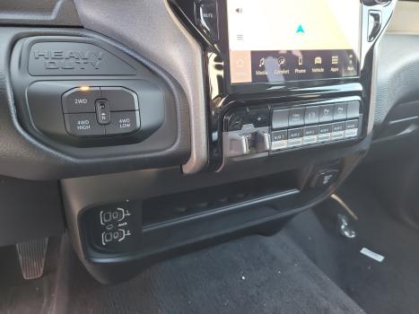 RAM 3500 6.7 I6 LIMITED LONG HORN CABINE DUPLA 4X4 TURBO DIESEL AUTOMTICO, Foto 19