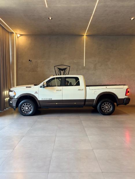 RAM 3500 6.7 I6 LIMITED LONG HORN CABINE DUPLA 4X4 TURBO DIESEL AUTOM�TICO, Foto 4