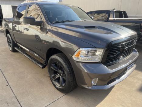 RAM Classic 5.7 V8 32V 4P HEMI LARAMIE NIGHT EDITION AUTOMTICO, Foto 4