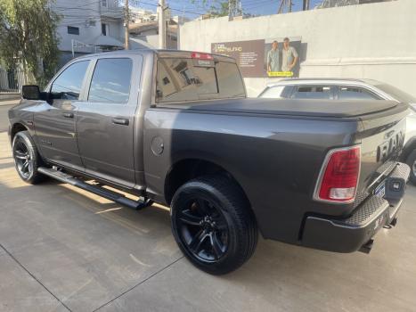 RAM Classic 5.7 V8 32V 4P HEMI LARAMIE NIGHT EDITION AUTOMTICO, Foto 5