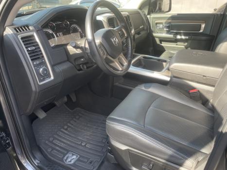 RAM Classic 5.7 V8 32V 4P HEMI LARAMIE NIGHT EDITION AUTOMTICO, Foto 6