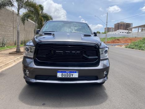 RAM Classic 5.7 V8 32V 4P HEMI LARAMIE NIGHT EDITION AUTOMTICO, Foto 3