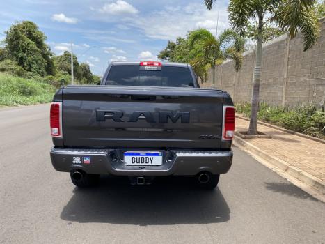 RAM Classic 5.7 V8 32V 4P HEMI LARAMIE NIGHT EDITION AUTOMTICO, Foto 8