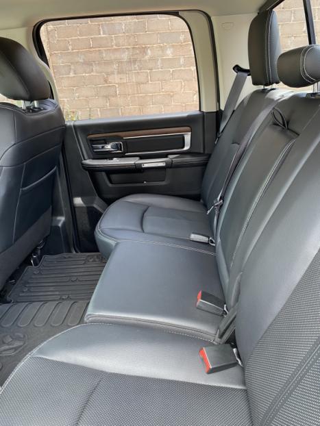 RAM Classic 5.7 V8 32V 4P HEMI LARAMIE NIGHT EDITION AUTOMTICO, Foto 11