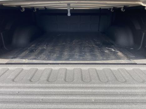 RAM Classic 5.7 V8 32V 4P HEMI LARAMIE NIGHT EDITION AUTOMTICO, Foto 16