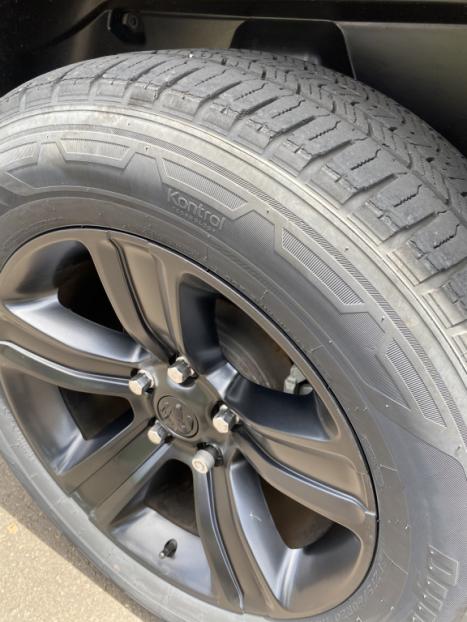 RAM Classic 5.7 V8 32V 4P HEMI LARAMIE NIGHT EDITION AUTOMTICO, Foto 17