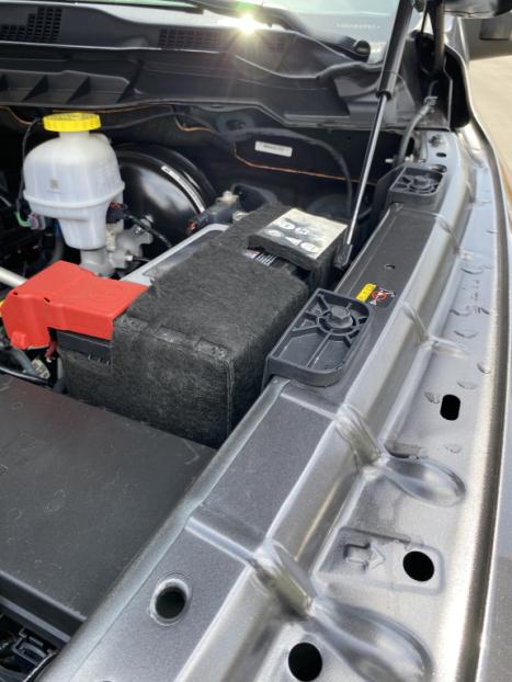 RAM Classic 5.7 V8 32V 4P HEMI LARAMIE NIGHT EDITION AUTOMTICO, Foto 19