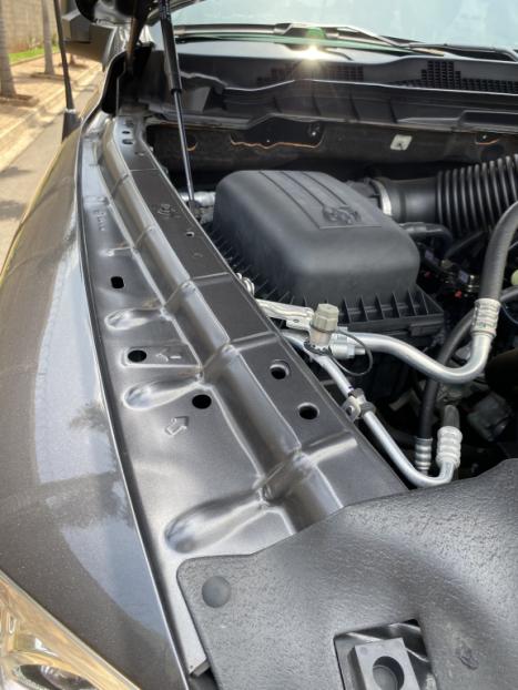 RAM Classic 5.7 V8 32V 4P HEMI LARAMIE NIGHT EDITION AUTOMTICO, Foto 23