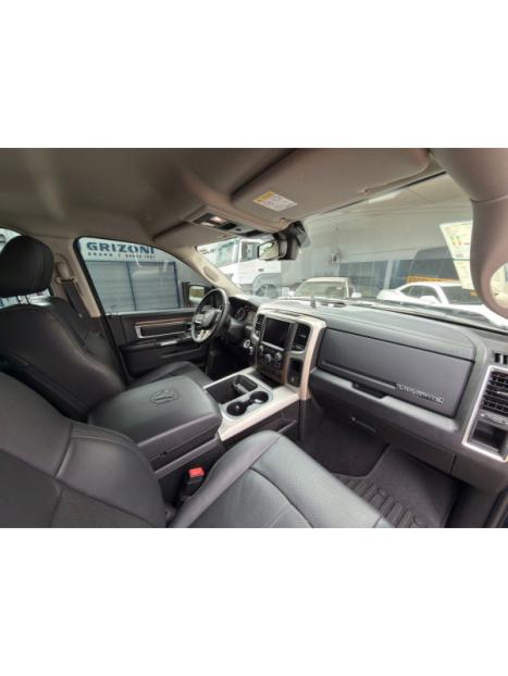 RAM Classic 5.7 V8 32V 4P HEMI LARAMIE AUTOM�TICO, Foto 5