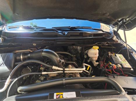 RAM Classic 5.7 V8 32V 4P HEMI LARAMIE AUTOM�TICO, Foto 12