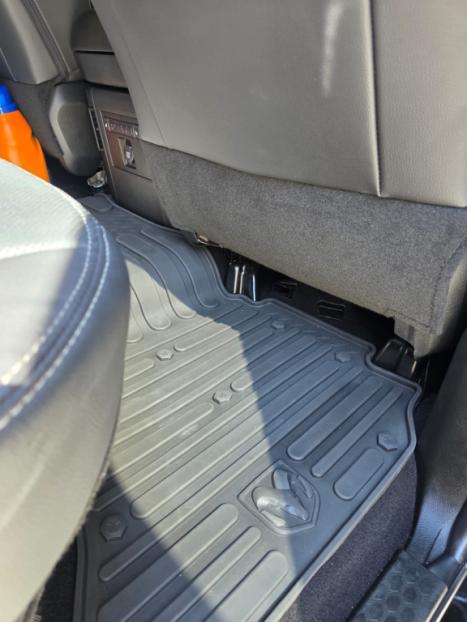 RAM Classic 5.7 V8 32V 4P HEMI LARAMIE AUTOM�TICO, Foto 16