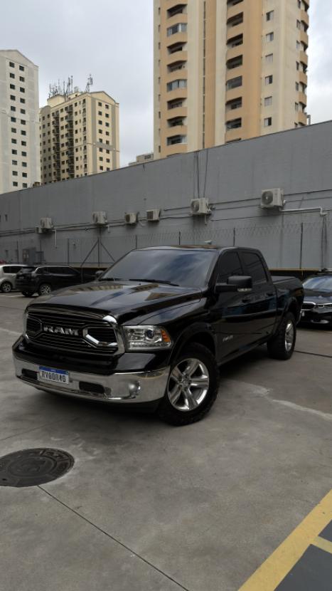 RAM Classic 5.7 V8 32V 4P HEMI LARAMIE AUTOM�TICO, Foto 1