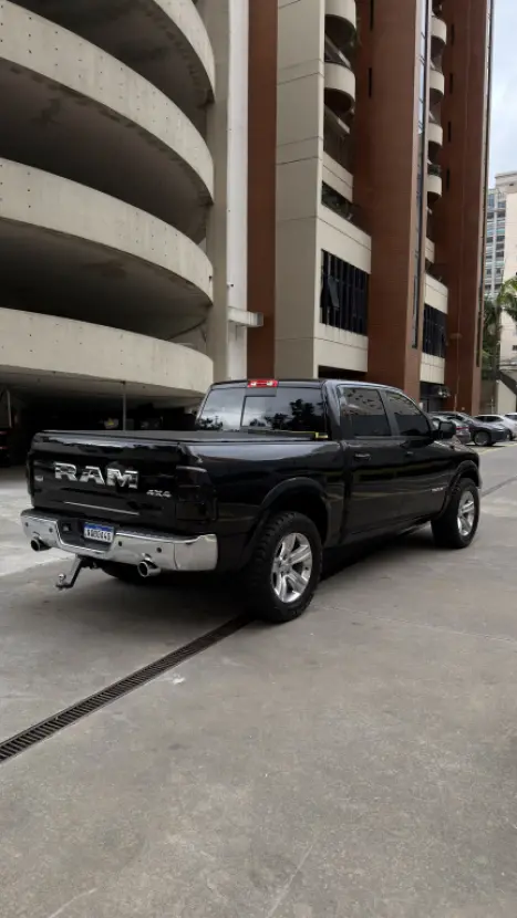 RAM Classic 5.7 V8 32V 4P HEMI LARAMIE AUTOM�TICO, Foto 11